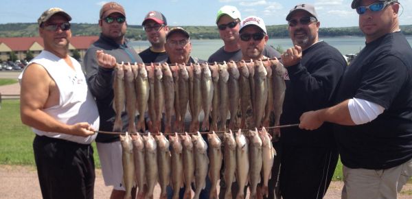 FP-Slide-fishing01-600x290